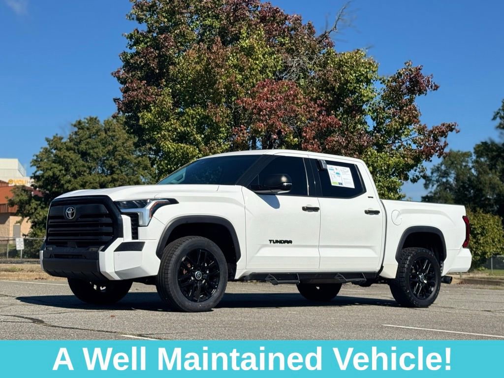 Used 2022 Toyota Tundra SR5 w/ SR5 Convenience Package image 3