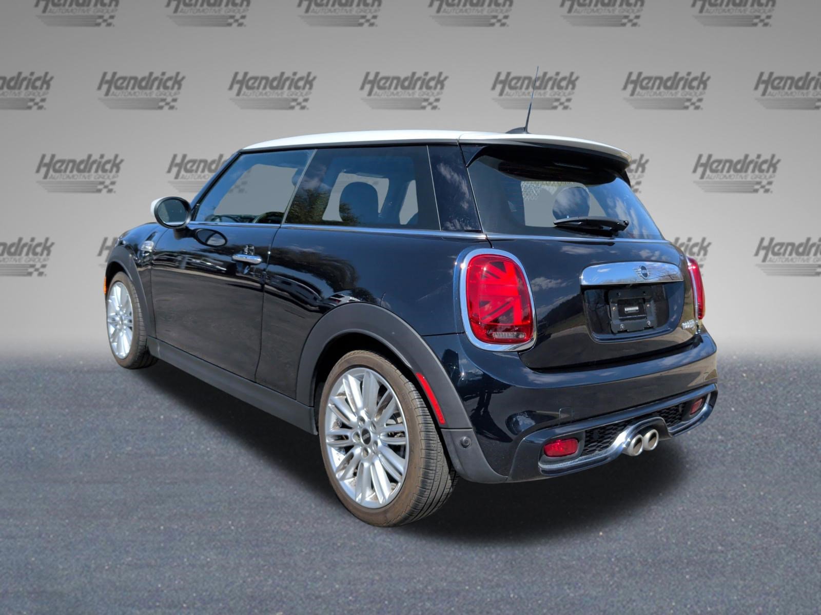 Used 2021 MINI Cooper S w/ Driver Assistance Package image 9