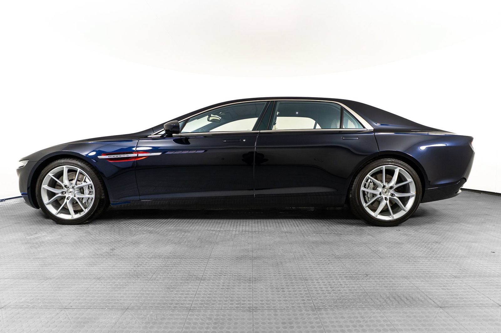 Used 2018 Aston Martin Lagonda RWD image 58