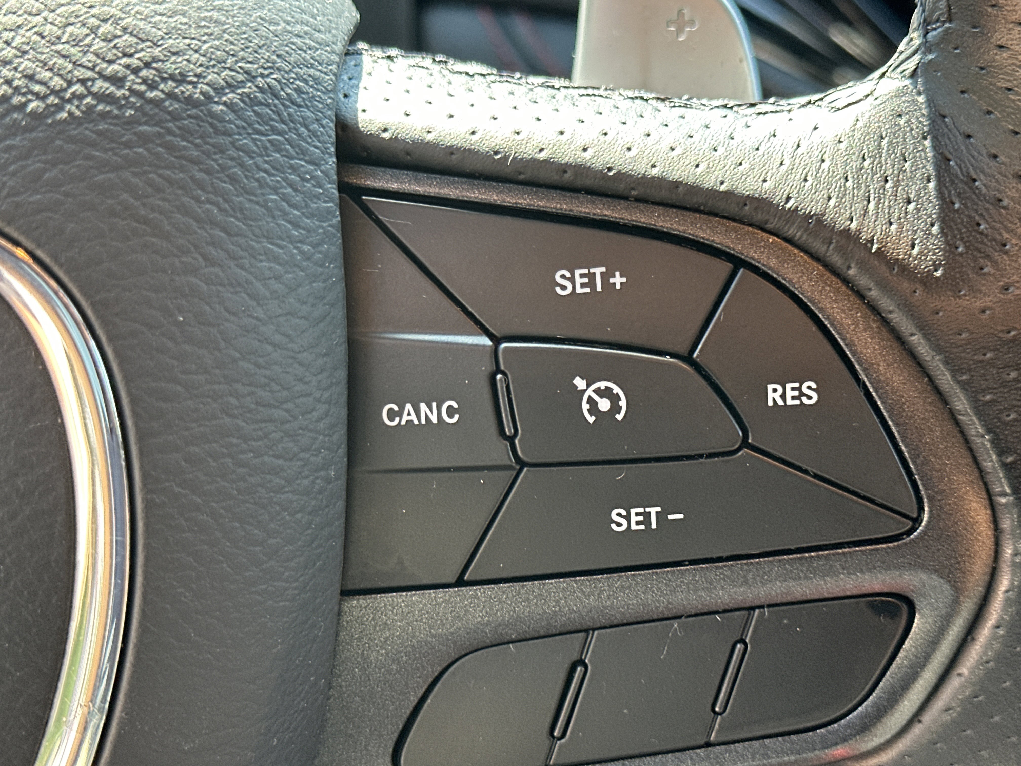 Used 2023 Dodge Durango GT image 25