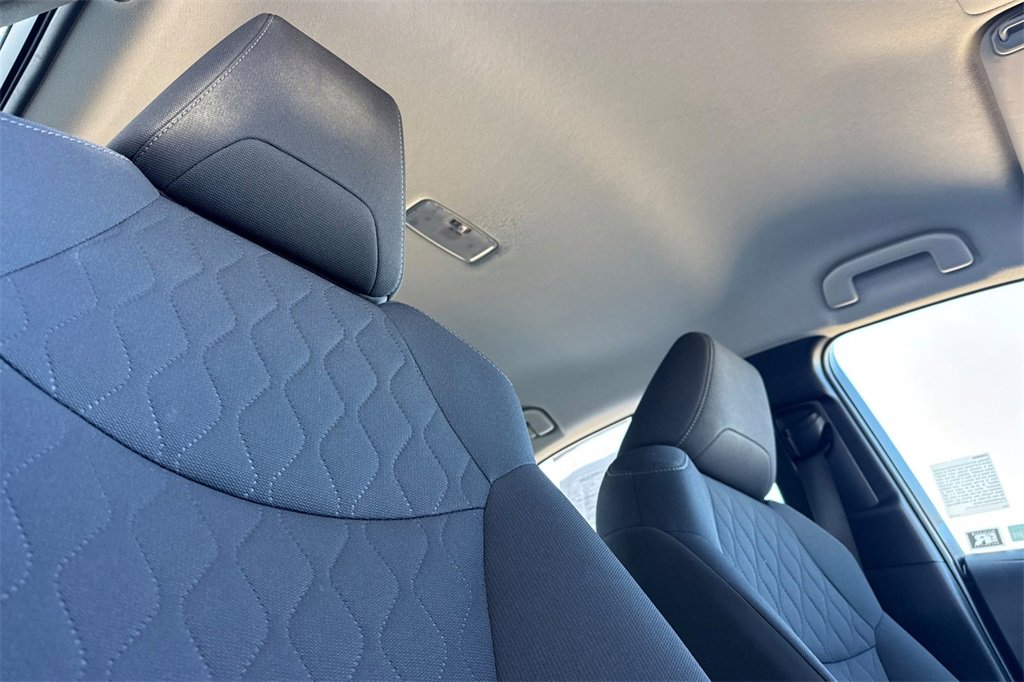 Used 2022 Toyota Corolla LE image 18