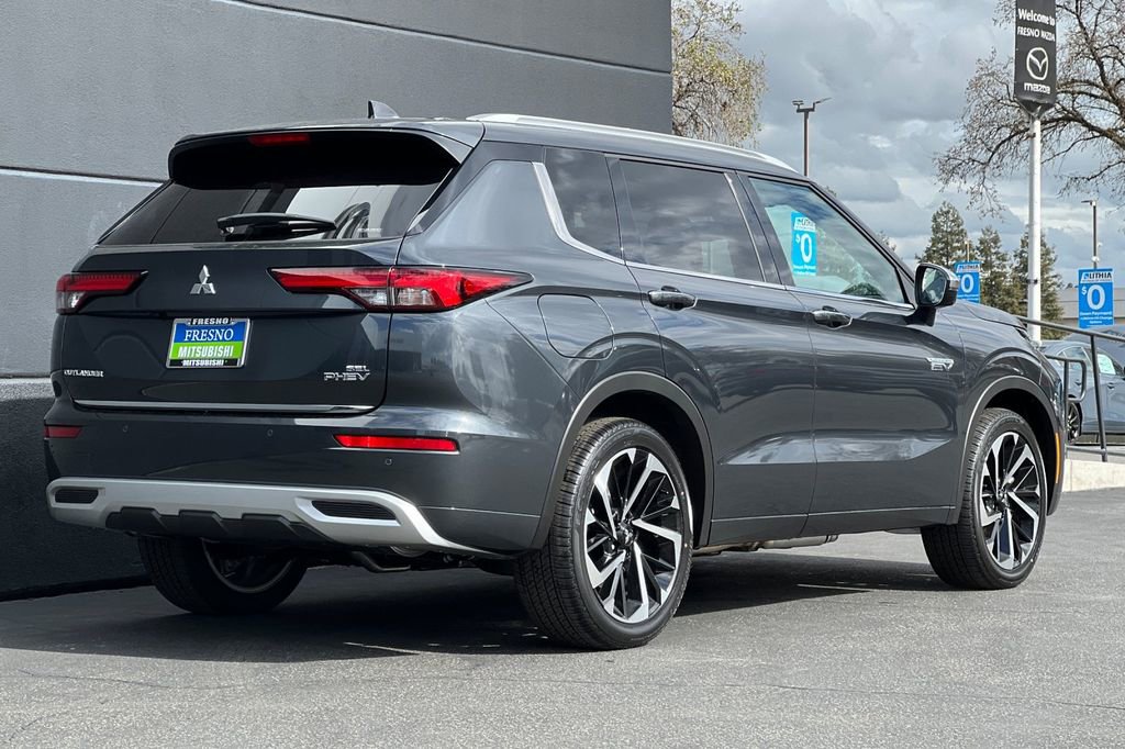 New 2025 Mitsubishi Outlander SEL image 5