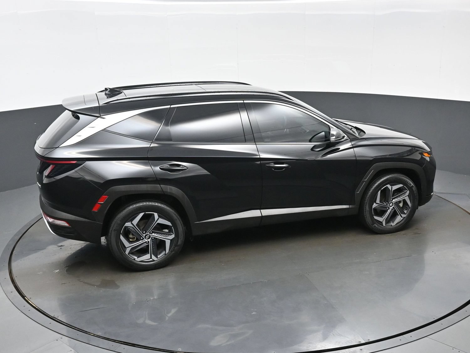 Certified 2023 Hyundai Tucson Limited AWD/4WD image 41