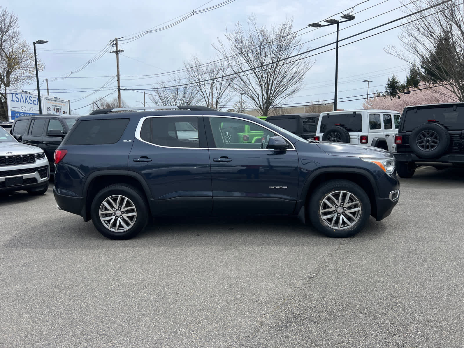Used 2018 GMC Acadia SLE w/ Driver Alert Package I AWD/4WD image 7