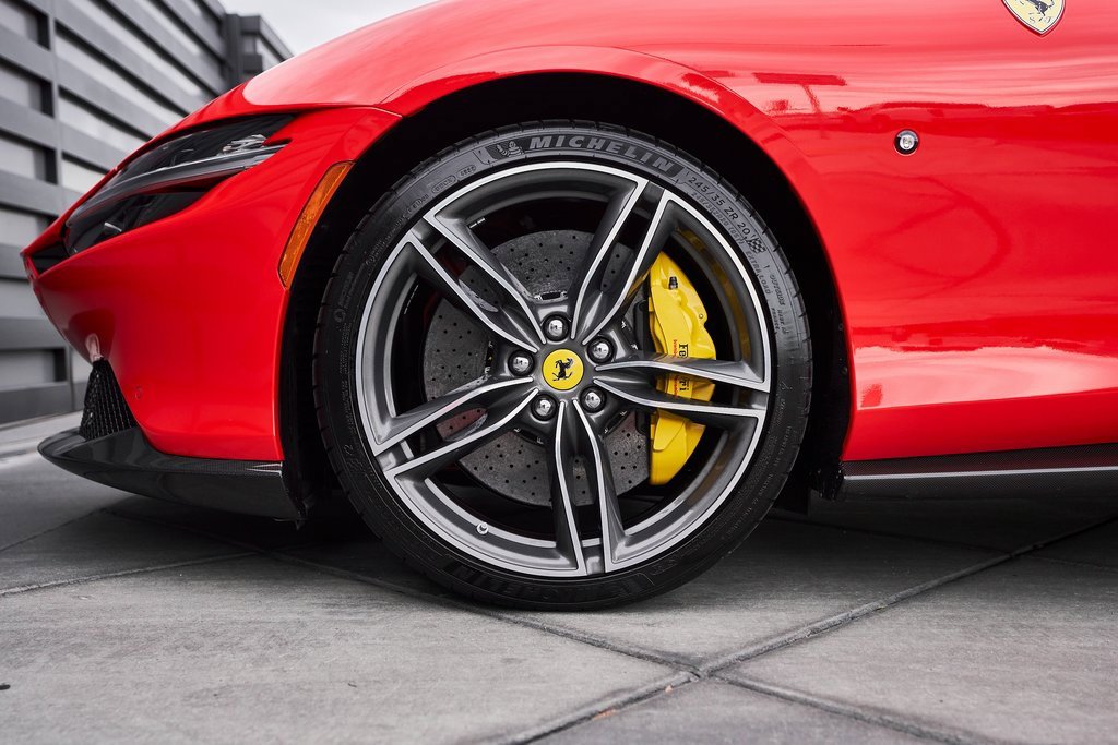 Used 2023 Ferrari Roma image 3