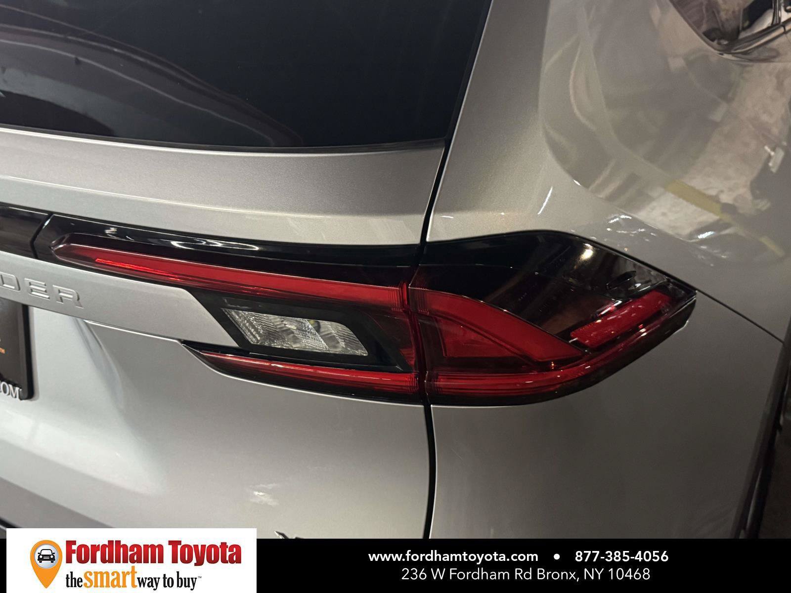 Certified 2025 Toyota Grand Highlander FWD image 10