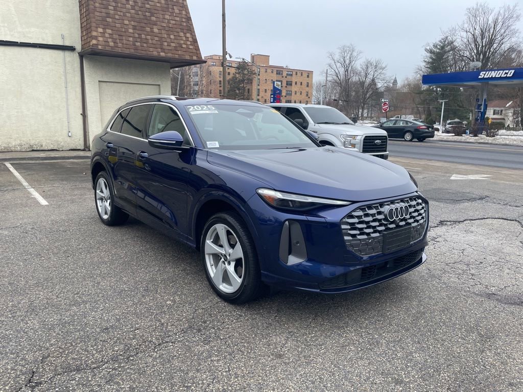 Used 2025 Audi Q5 Premium Plus w/ Premium Plus image 8
