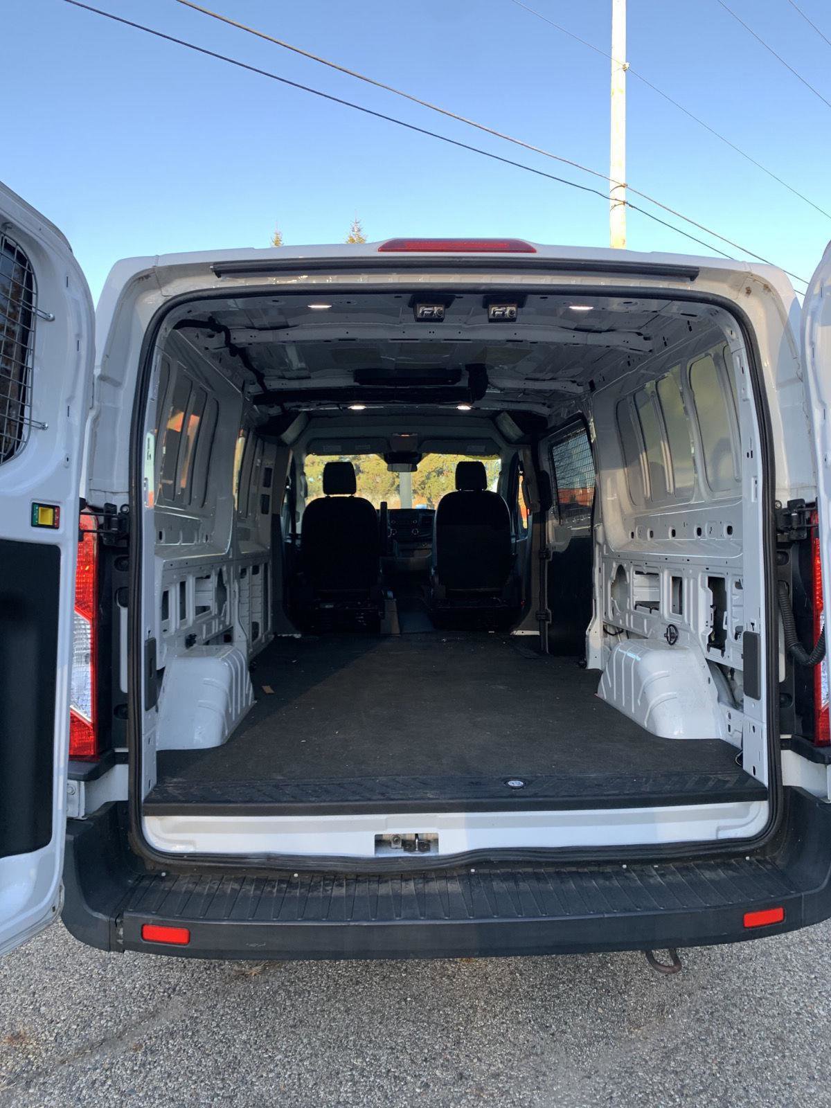 Used 2020 Ford Transit 150 Low Roof AWD image 25