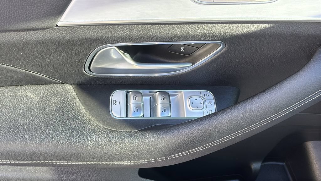 Used 2025 Mercedes-Benz GLS 450 4MATIC image 12