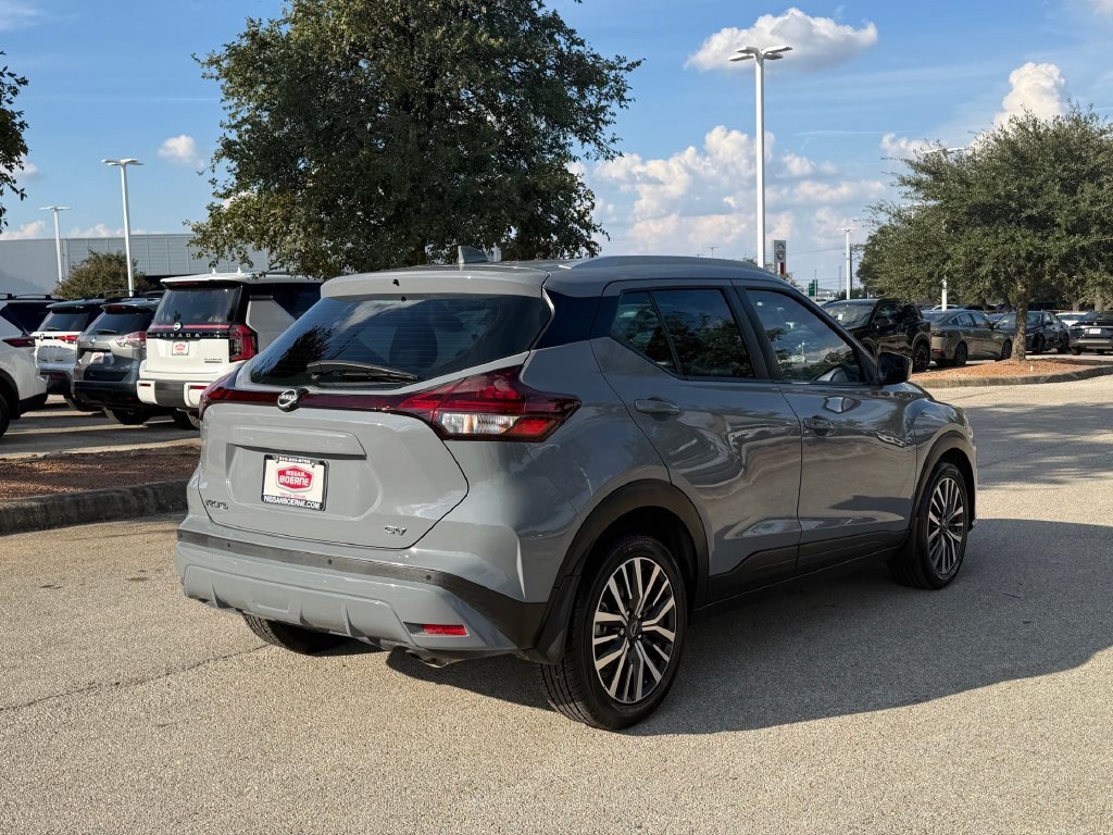Used 2023 Nissan Kicks SV FWD image 7