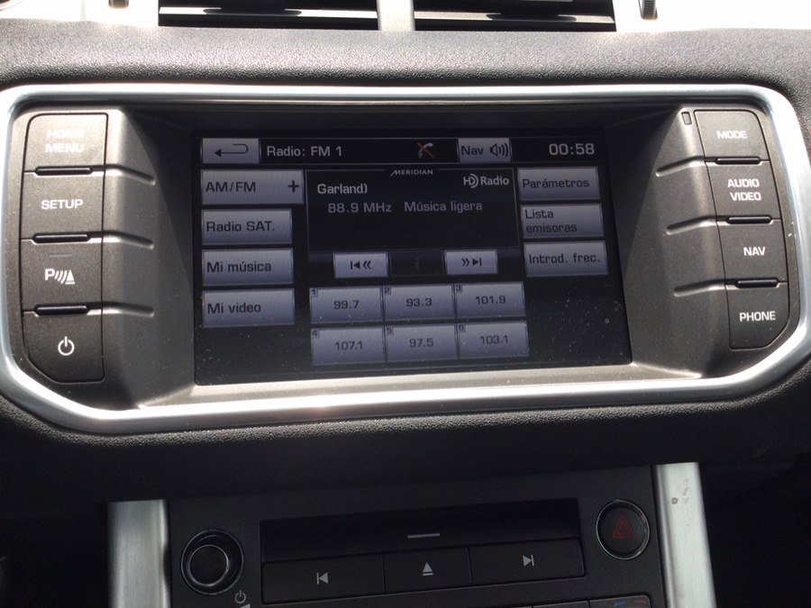 Used 2015 Land Rover Range Rover Evoque Pure Plus AWD/4WD image 32