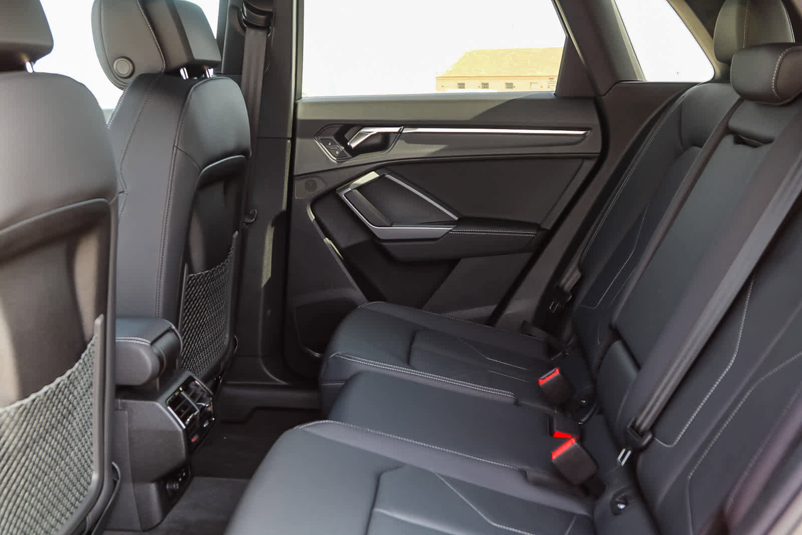 Used 2025 Audi Q3 2.0T Premium w/ Convenience Package image 18