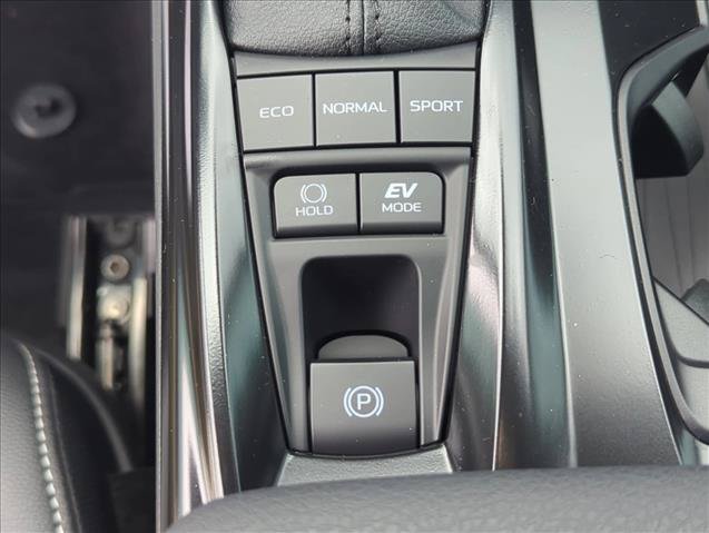 Certified 2025 Toyota Camry SE FWD image 16