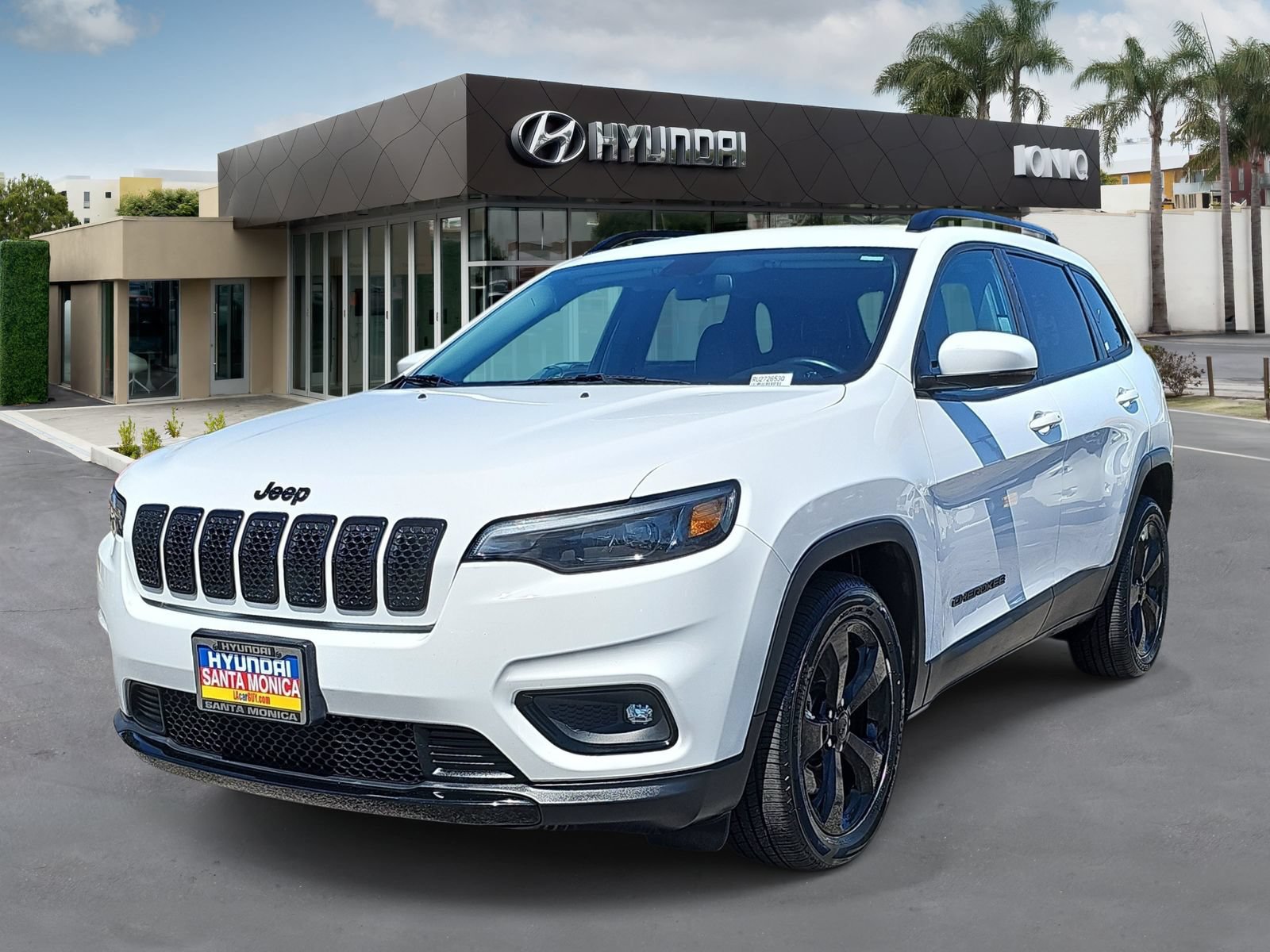 Used 2019 Jeep Cherokee Latitude Plus FWD image 7