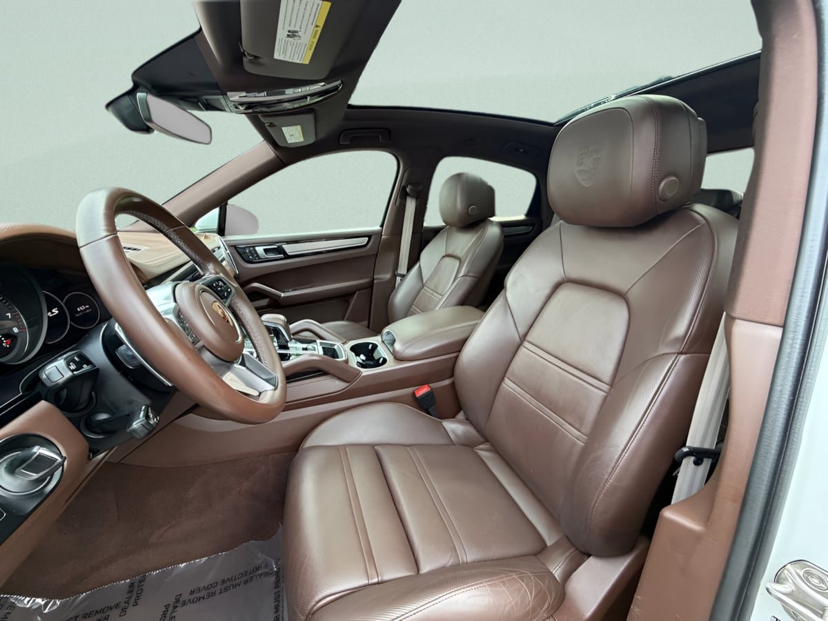 Used 2022 Porsche Cayenne S Platinum AWD/4WD image 10