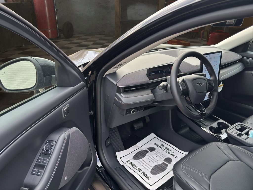 New 2026 Ford Mustang Mach-E Premium image 17