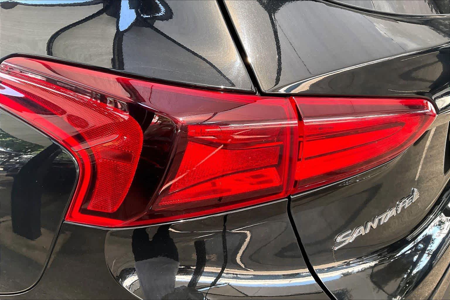 Used 2019 Hyundai Santa Fe SEL w/ Cargo Package AWD/4WD image 28
