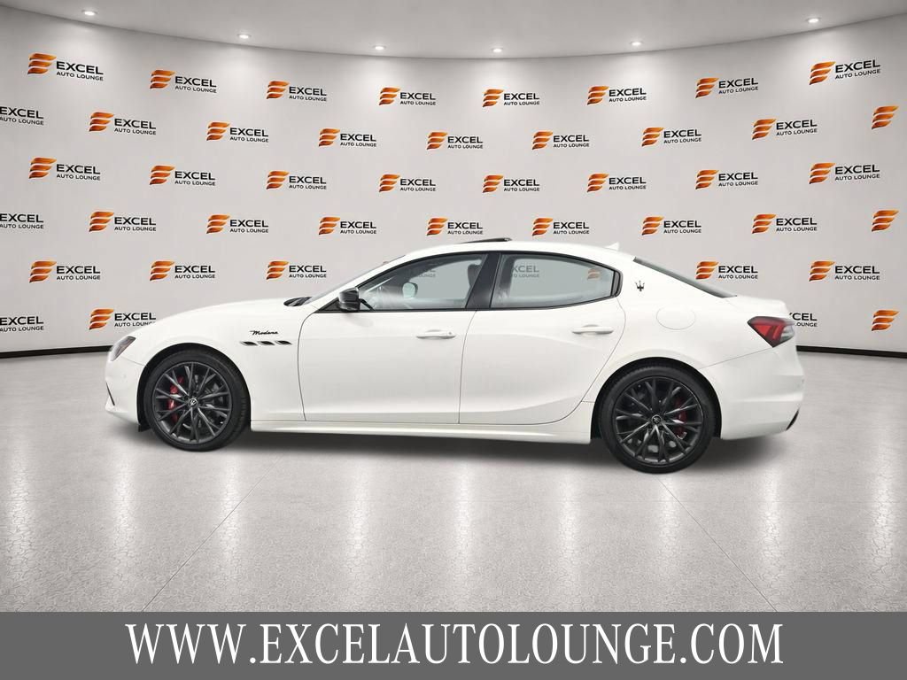 Used 2022 Maserati Ghibli Modena RWD image 2