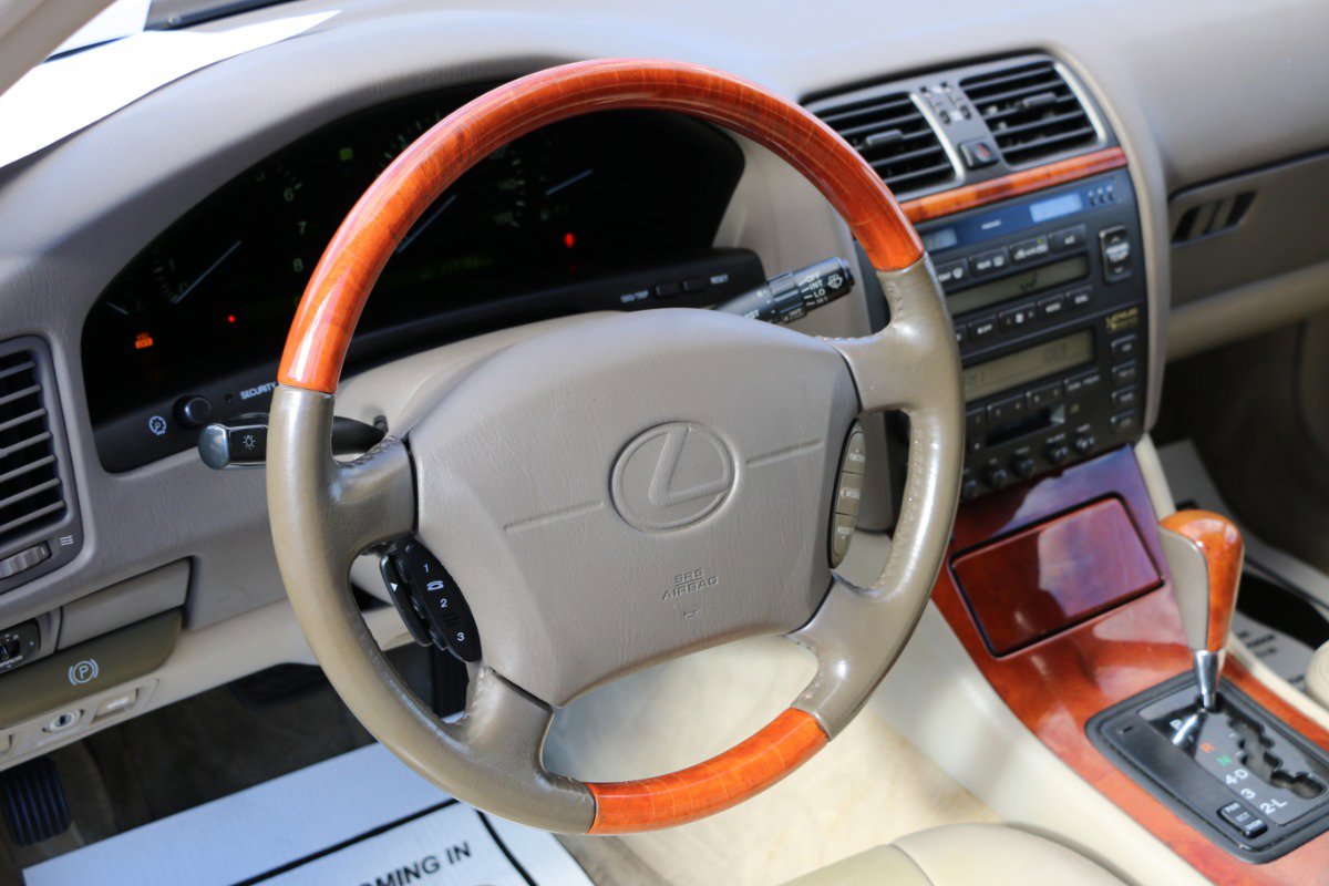 Used 1998 Lexus LS 400 image 17