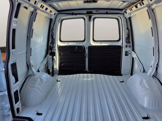New 2025 GMC Savana 2500 w/ Driver Convenience Package RWD image 18