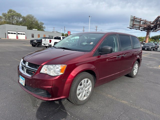 Used 2019 Dodge Grand Caravan SE w/ UConnect Hands-Free Group FWD image 3