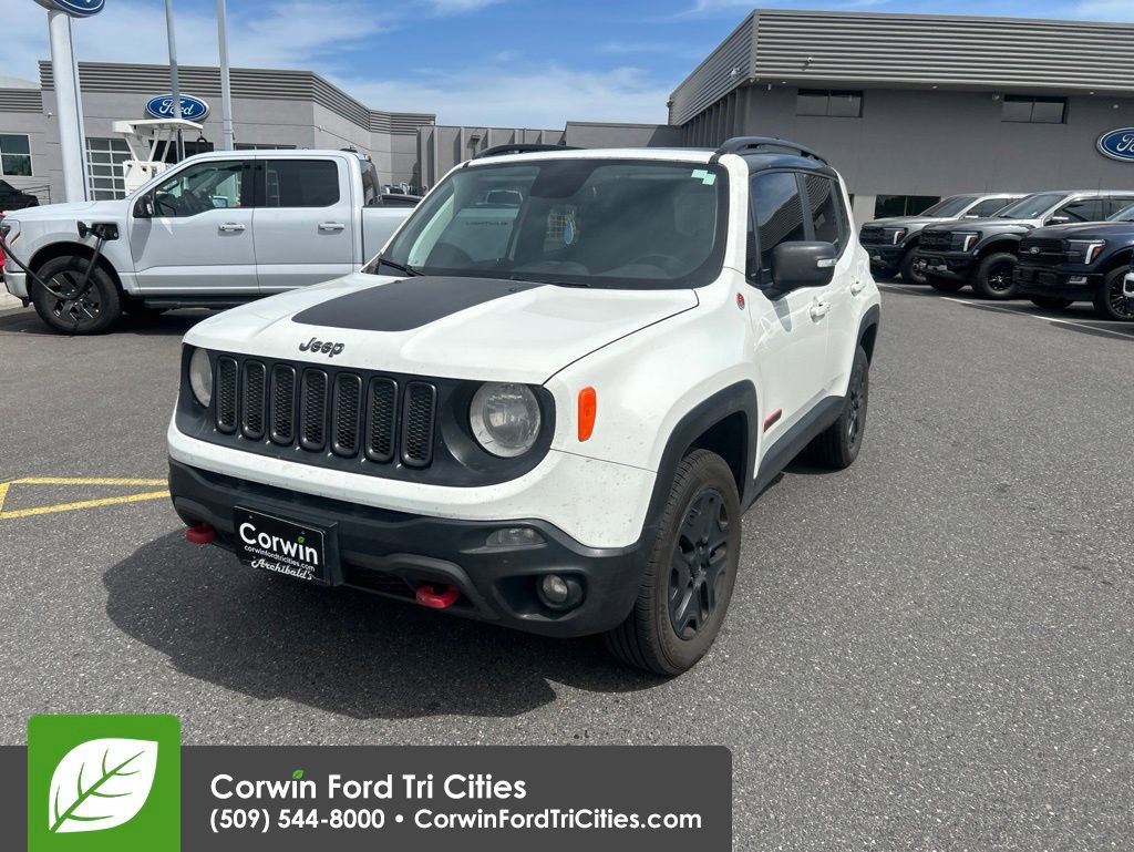 Used 2018 Jeep Renegade Trailhawk AWD/4WD image 4