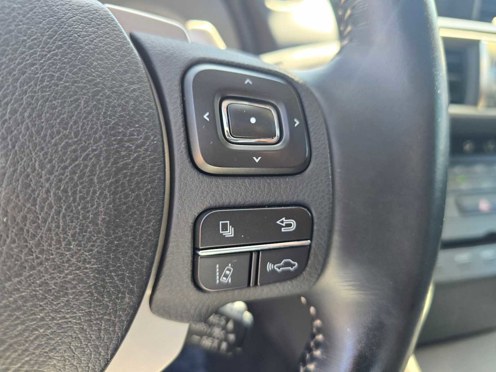 Used 2019 Lexus IS 300 w/ Accessory Package 2 RWD image 32