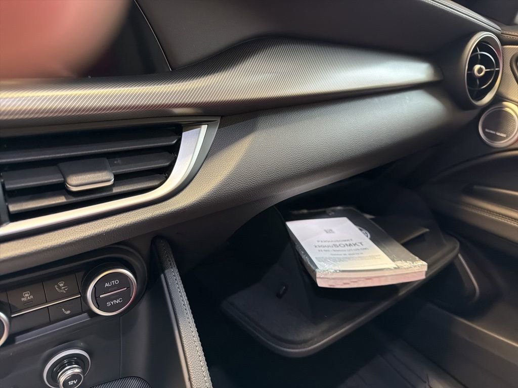 Used 2023 Alfa Romeo Stelvio Veloce image 30