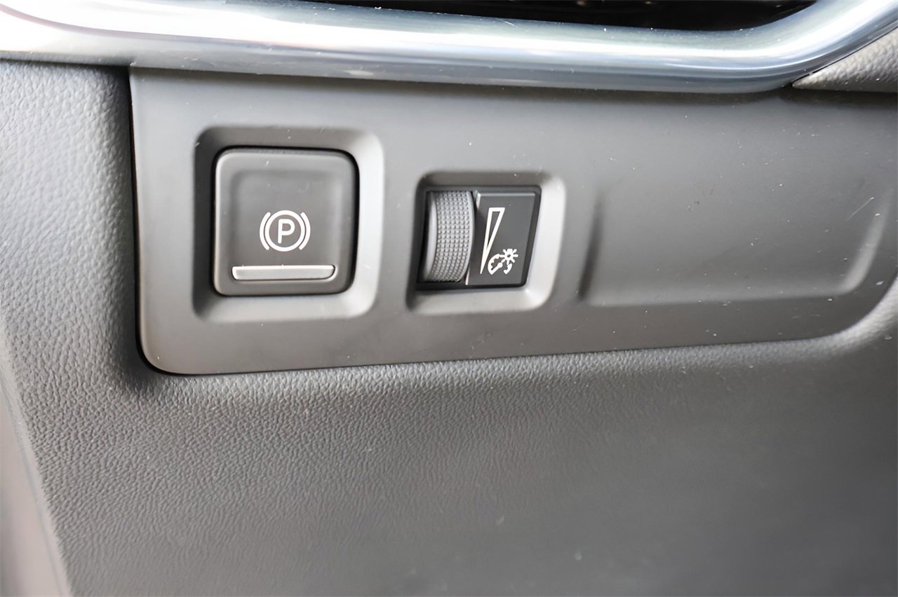 Certified 2021 Cadillac XT4 Premium Luxury w/ Driver Awareness Package image 20