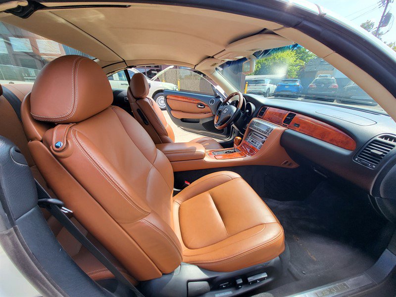 Used 2004 Lexus SC 430 Convertible RWD image 11