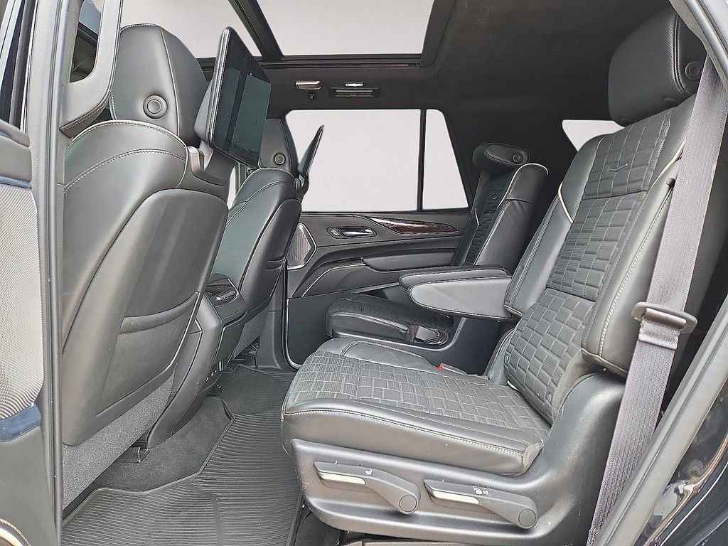 Used 2021 Cadillac Escalade Sport Platinum AWD/4WD image 14