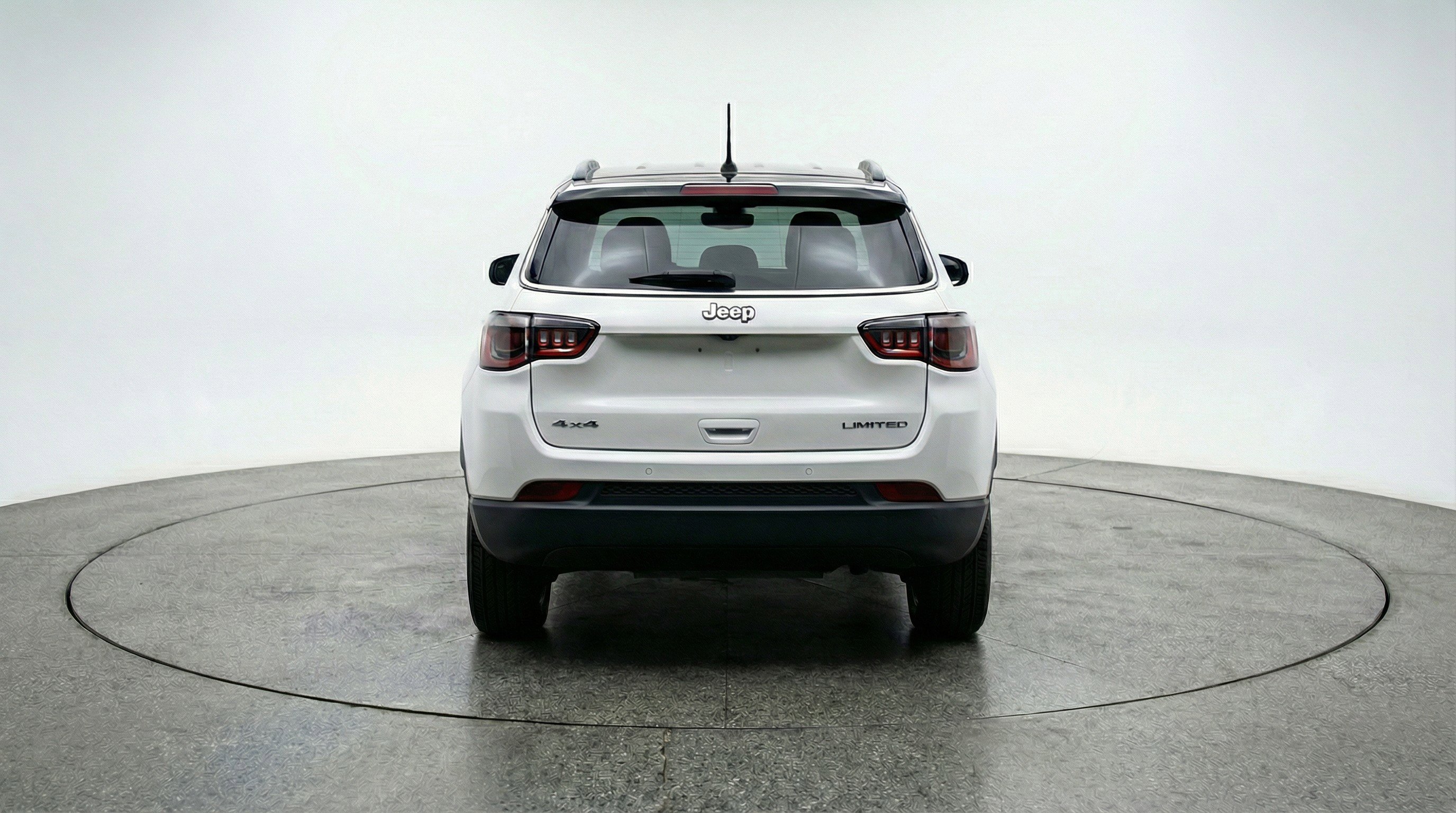 Used 2025 Jeep Compass Limited AWD/4WD image 7