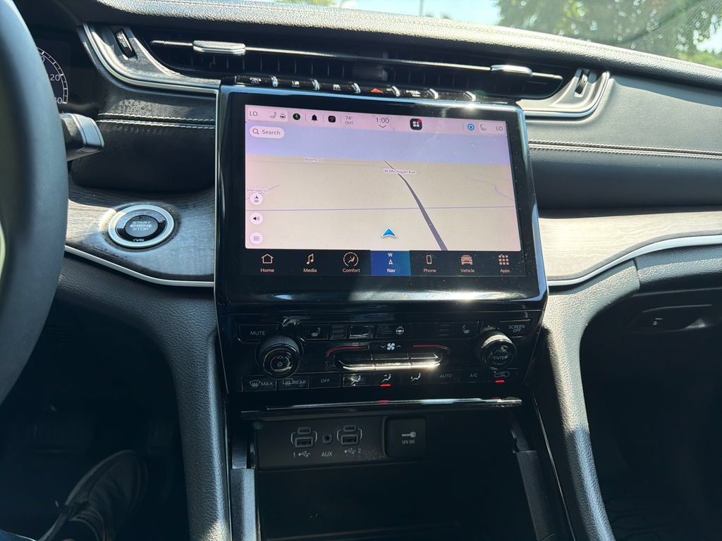 Used 2023 Jeep Grand Cherokee Limited AWD/4WD image 28