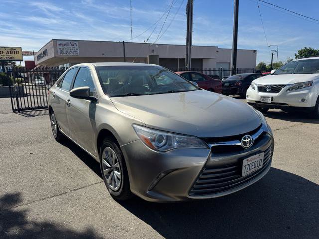 Used 2017 Toyota Camry LE FWD image 3