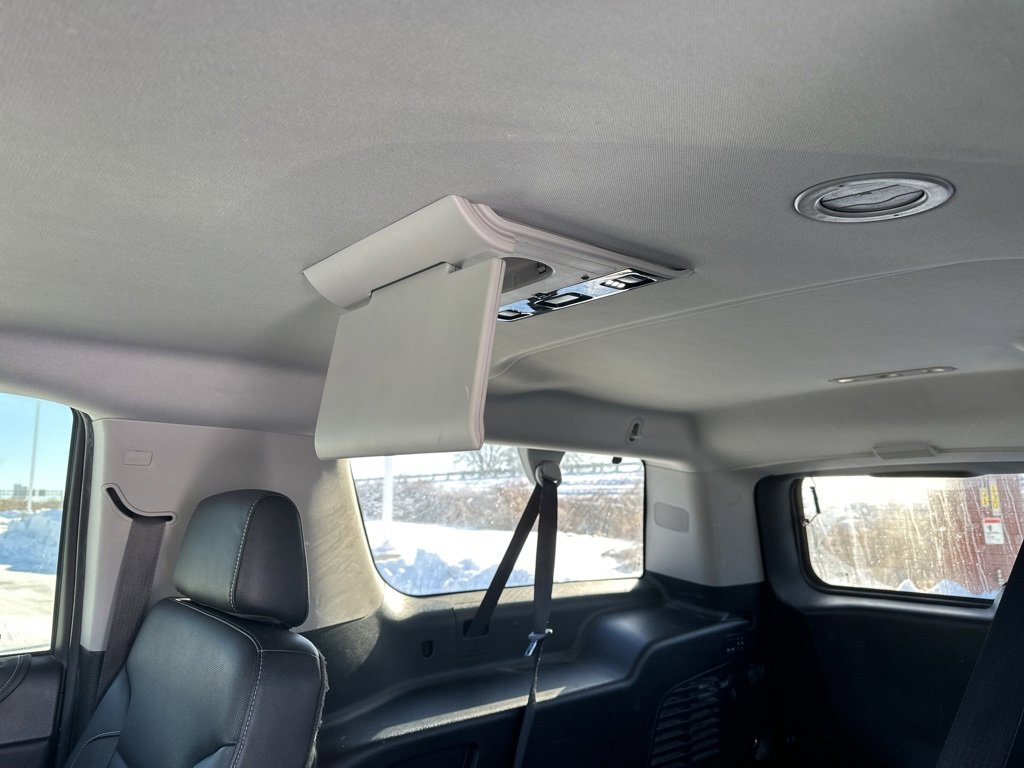 Used 2019 Chevrolet Suburban Premier image 28