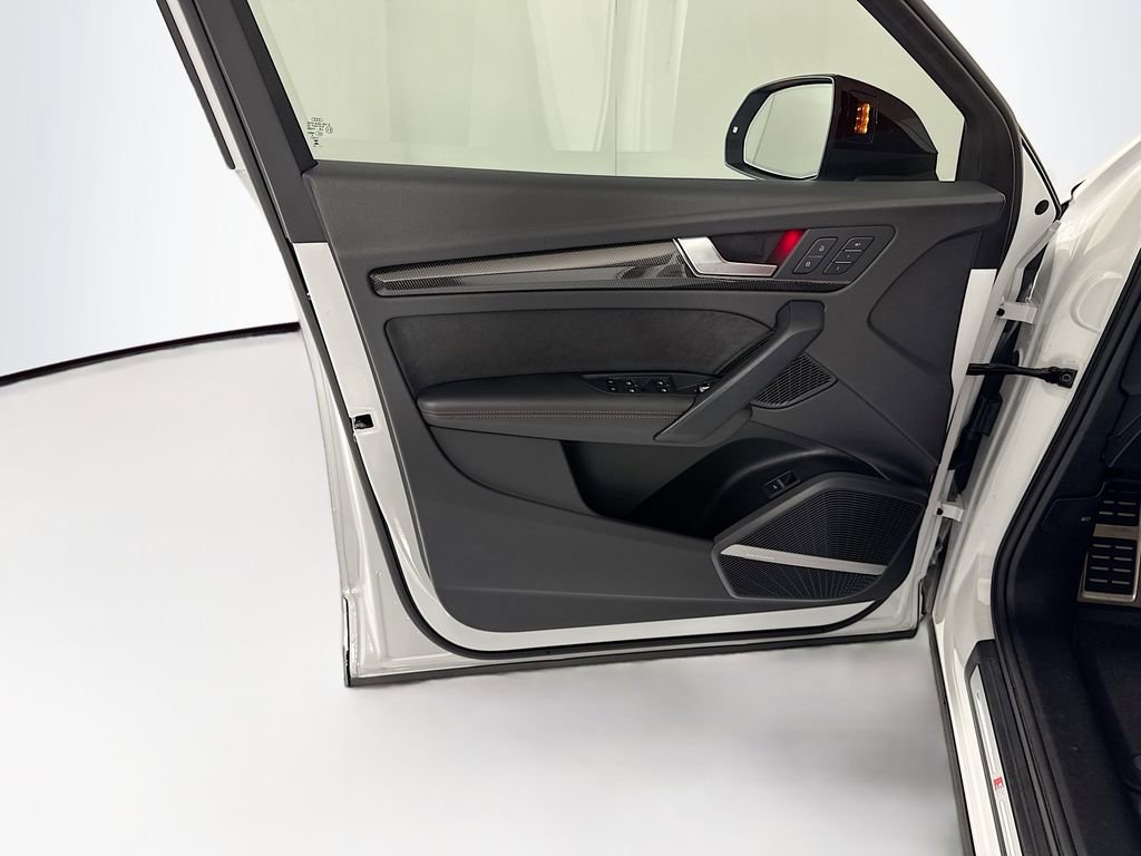 Used 2023 Audi SQ5 Prestige w/ Prestige Package image 25