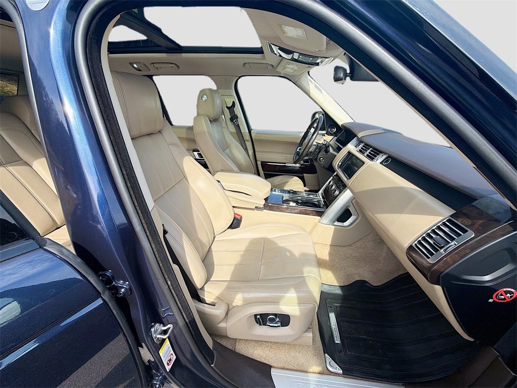 Used 2016 Land Rover Range Rover HSE image 31