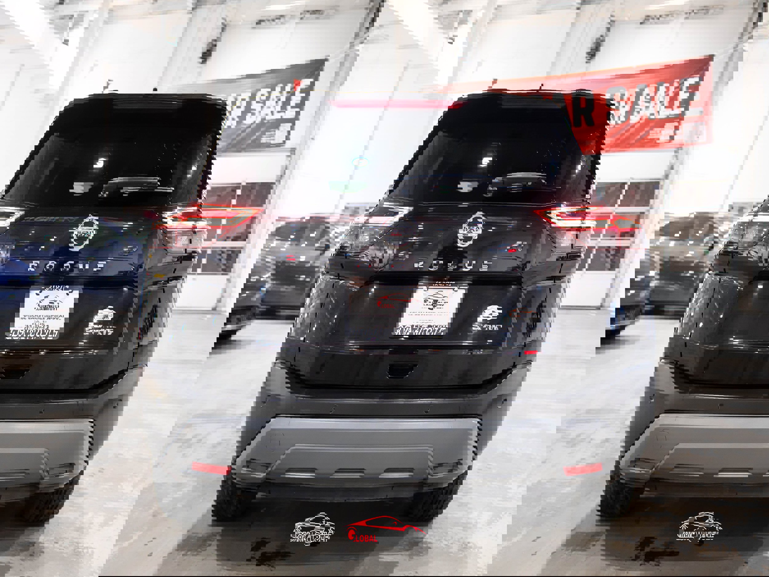 Used 2021 Nissan Rogue SV image 6