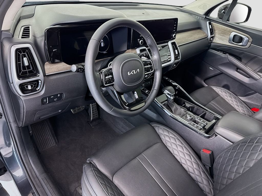 Used 2022 Kia Sorento SX Prestige image 9