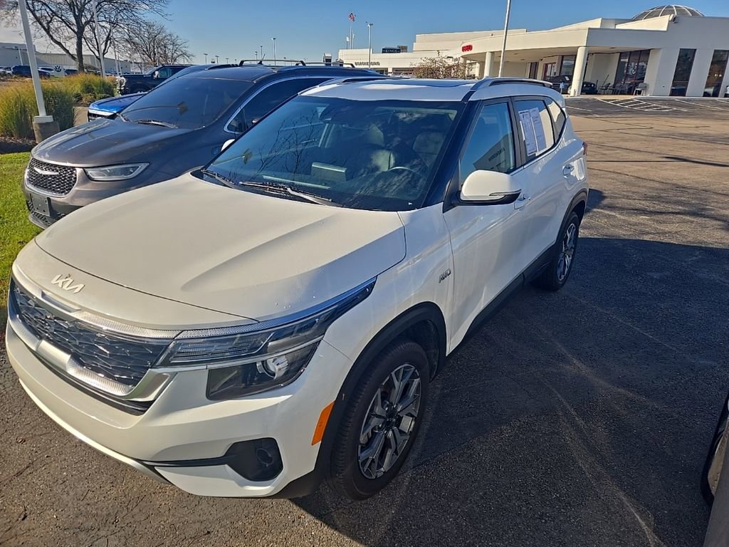Used 2023 Kia Seltos EX