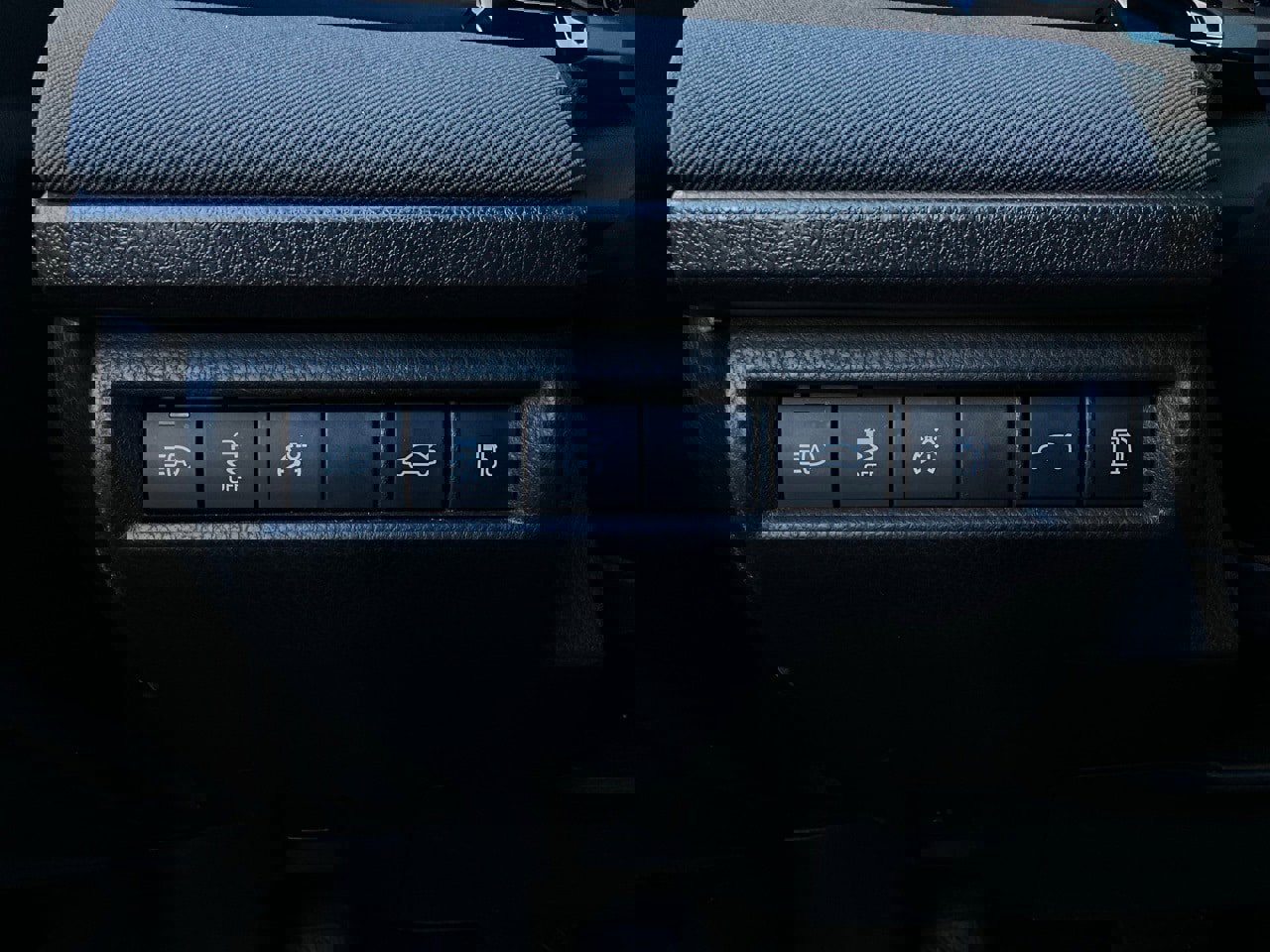 Used 2025 Toyota Camry LE image 21