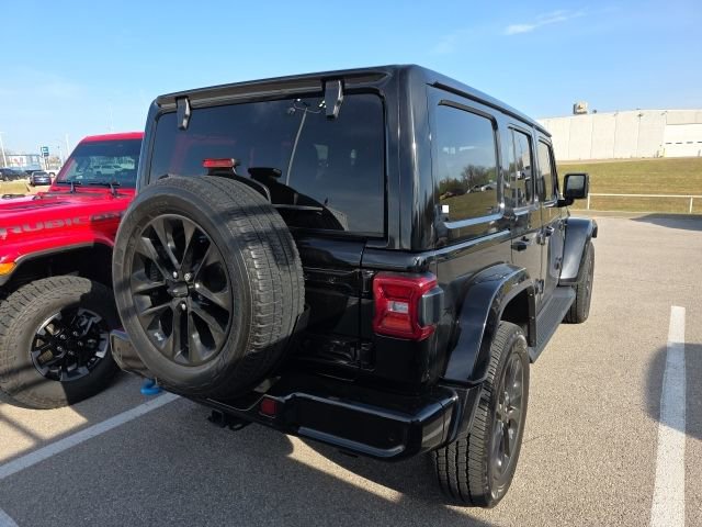 Used 2021 Jeep Wrangler Unlimited Sahara image 5