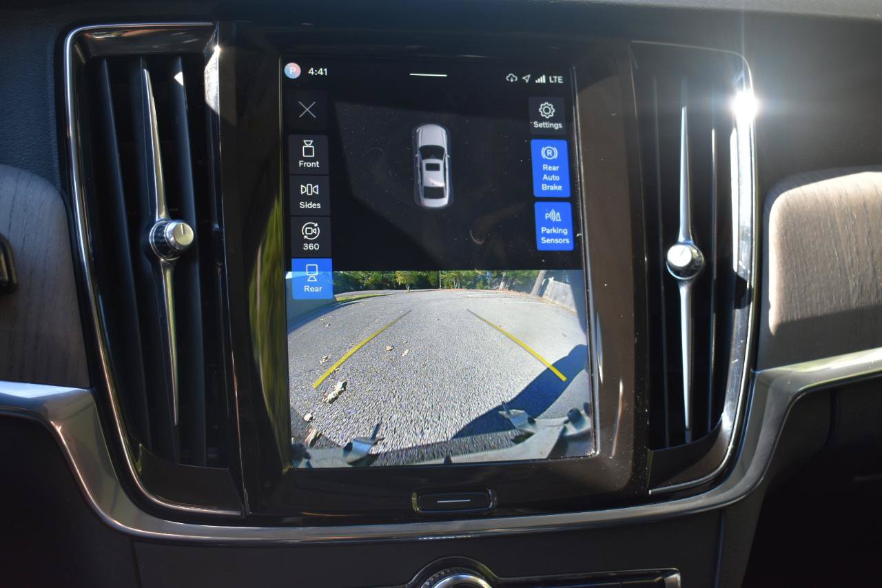 Used 2023 Volvo S90 B6 Plus AWD/4WD image 37