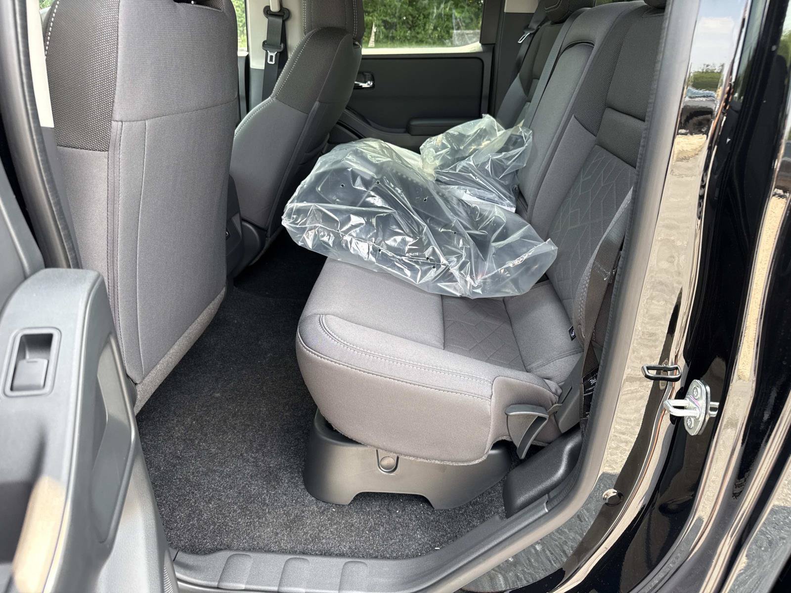 New 2026 Nissan Frontier SV w/ All-Weather Content Package AWD/4WD image 28