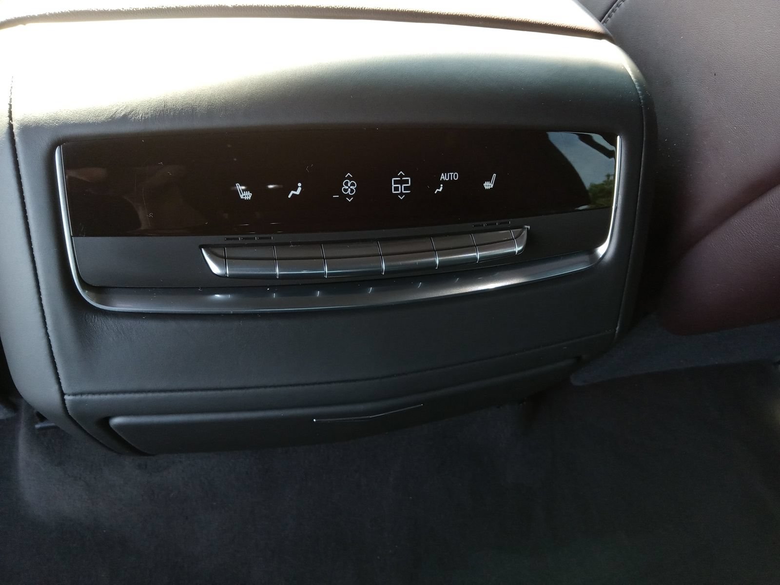 Certified 2024 Cadillac Escalade Sport Platinum AWD/4WD image 27