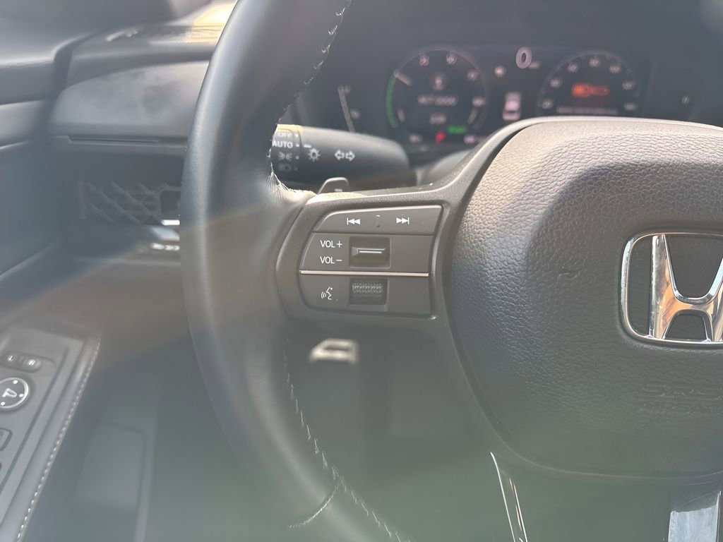 Used 2025 Honda Accord Sport image 15