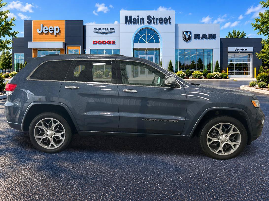 Used 2021 Jeep Grand Cherokee Overland AWD/4WD image 6
