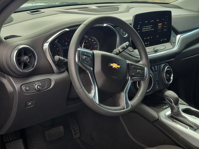Certified 2025 Chevrolet Blazer LT w/ Convenience Package FWD image 19