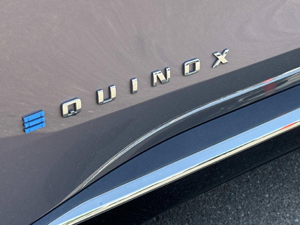 Used 2024 Chevrolet Equinox EV LT FWD image 6