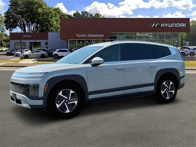 New 2026 Hyundai Ioniq 9 SE image 2